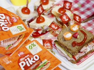 "No one like Pico": Competition in making the most creative children's sandwiches